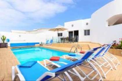 房子 出售 进入 Playa Blanca, Yaiza, Lanzarote. 